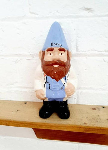 Unique personalised gnomes! A personalised garden gnome for every occasion. Personalised your gnome for a unique gift.