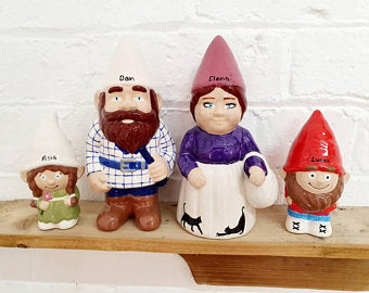 Unique personalised gnomes! A personalised garden gnome for every occasion. Personalised your gnome for a unique gift.